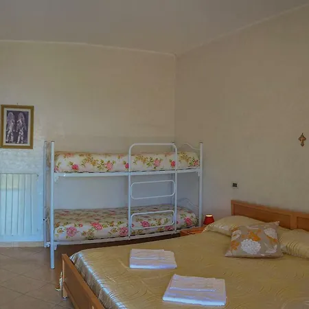 Bed and Breakfast Casa Lieta Subiaco Esterno foto